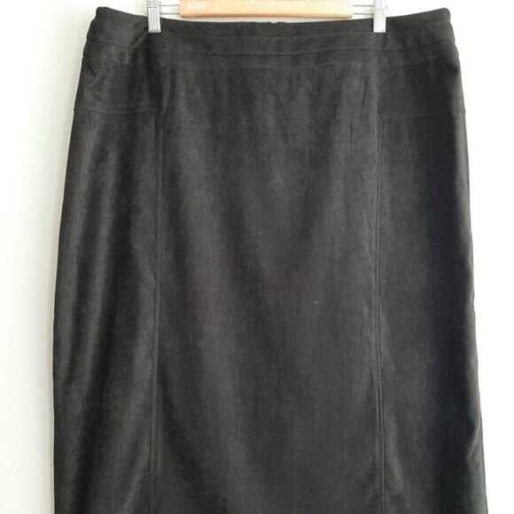 PENNINGTONS NWOT - Faux Suede Soft Maxi Long Length Skirt Back Slit Black Sz 18 - Picture 2 of 10